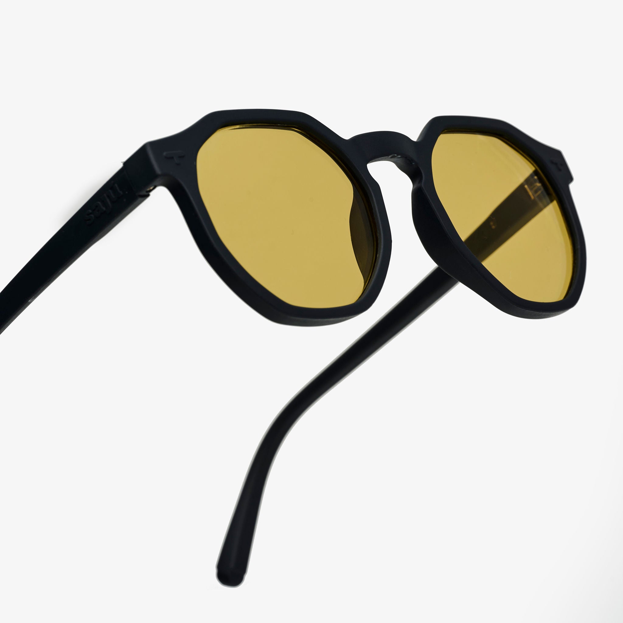 Aruba Black