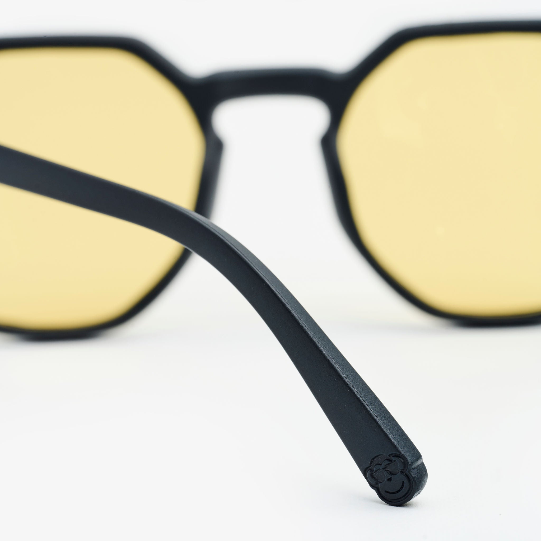 Aruba Black