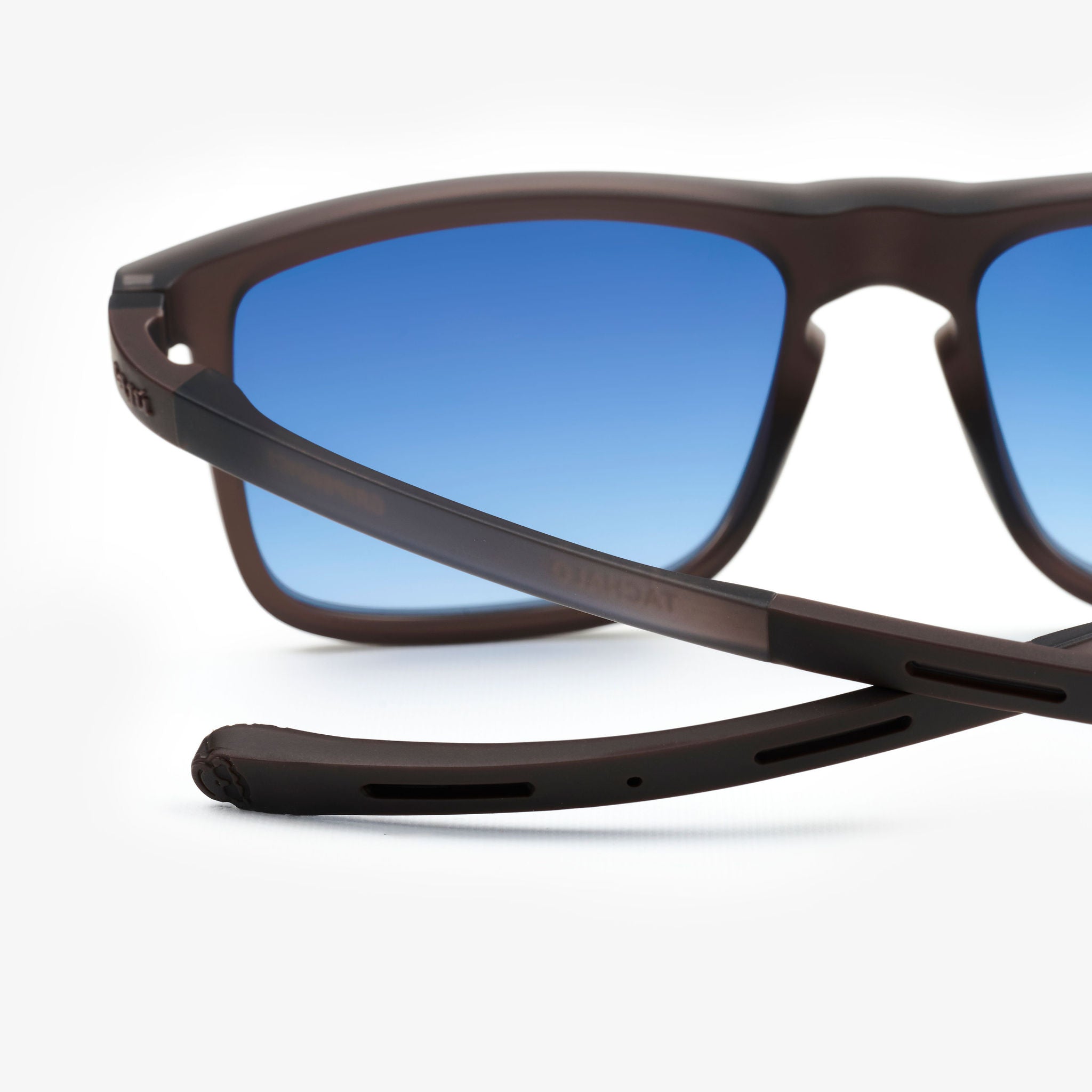Block Mole — gafas de sol de Sajú con filtro UV400 y sistema Grip antideslizante