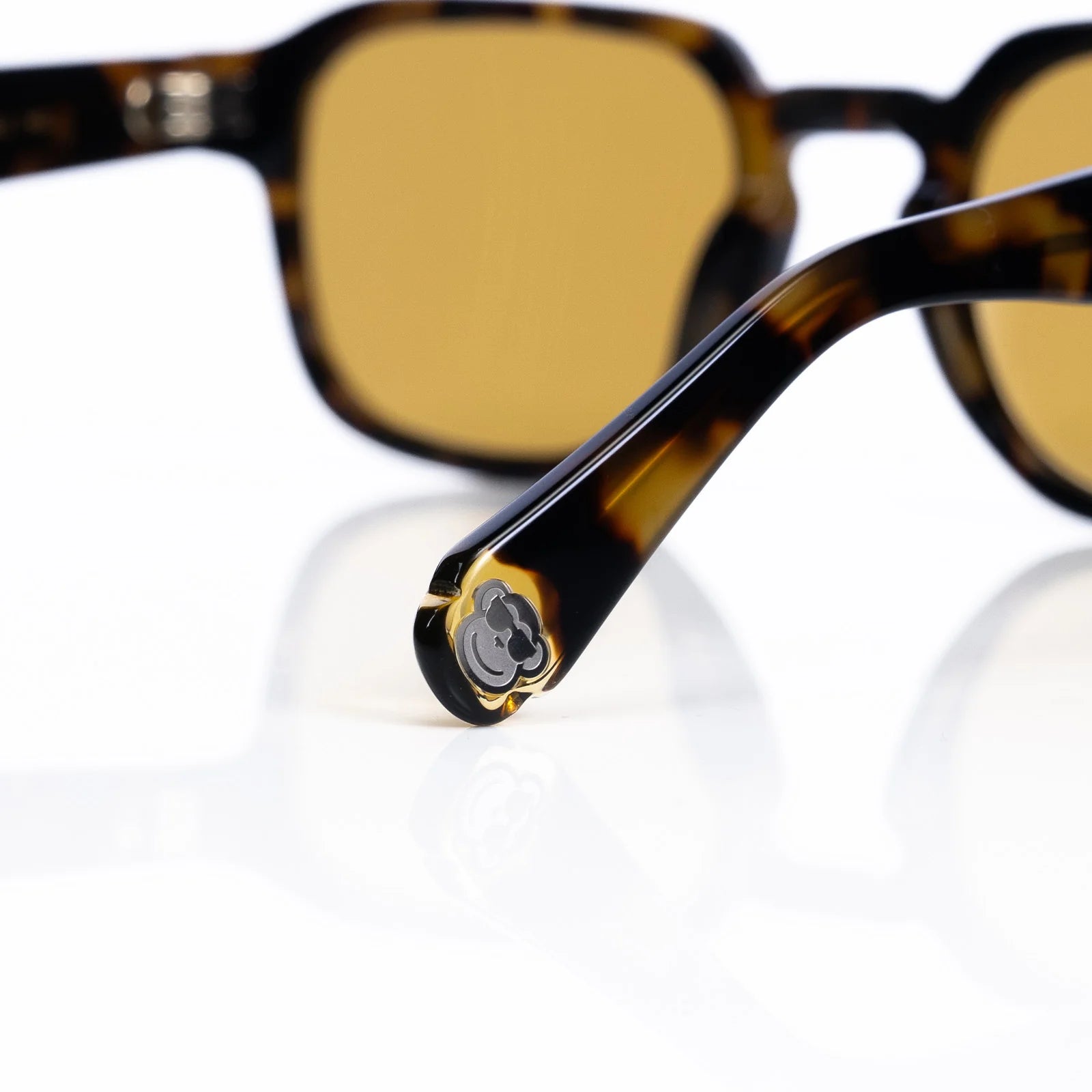Las Calidosas Dark Brown - Lente Amarillo