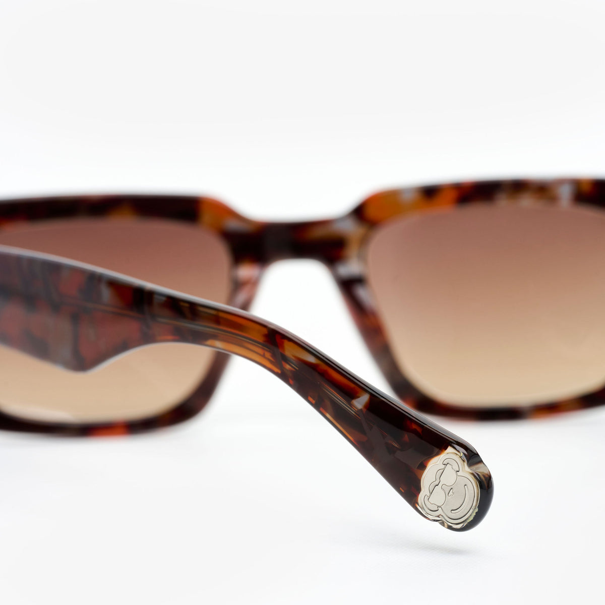 Gafas Sajú M52 Sol (M54C201S) — detalle