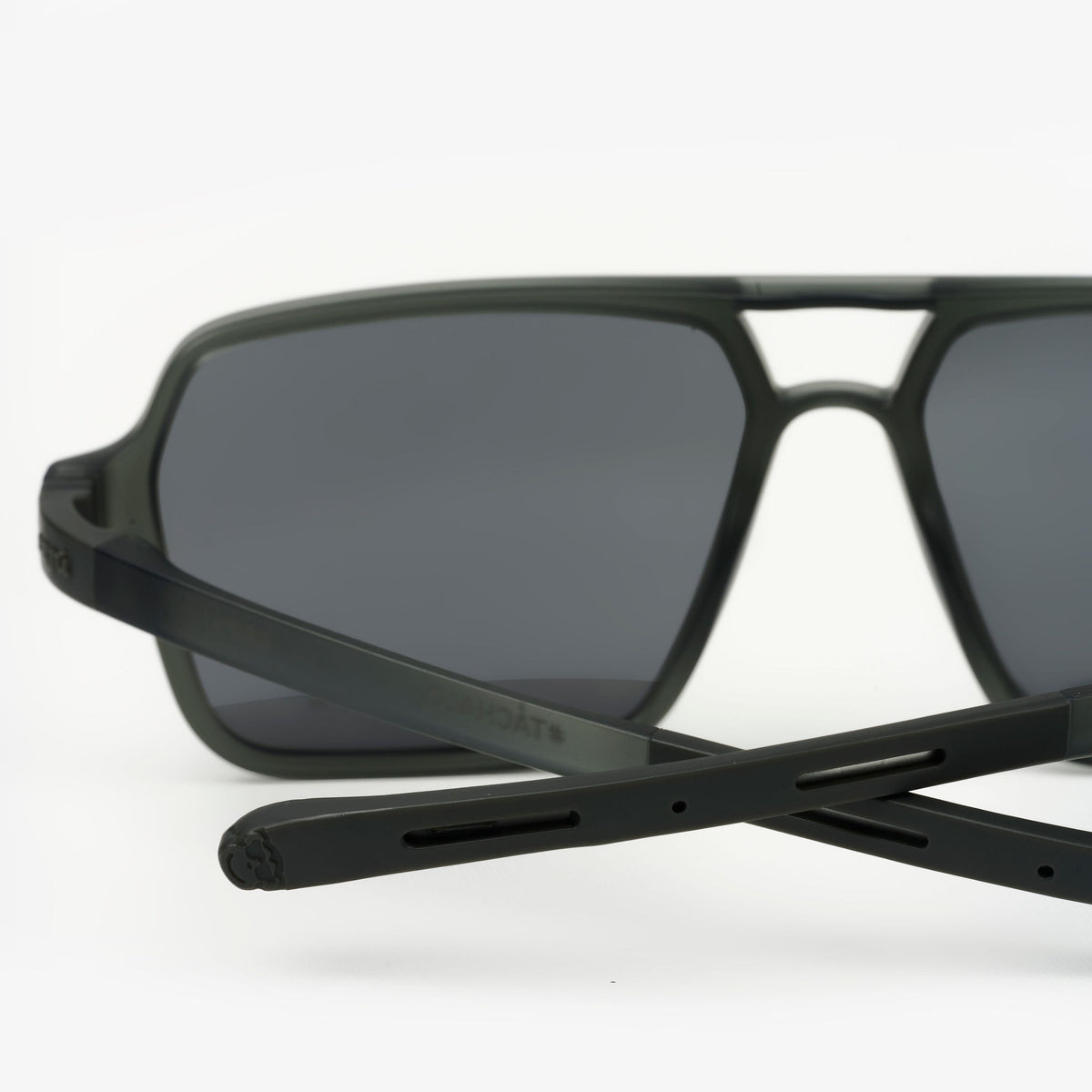 Trocha Gravel — gafas de sol de Sajú con filtro UV400 y sistema Grip antideslizante