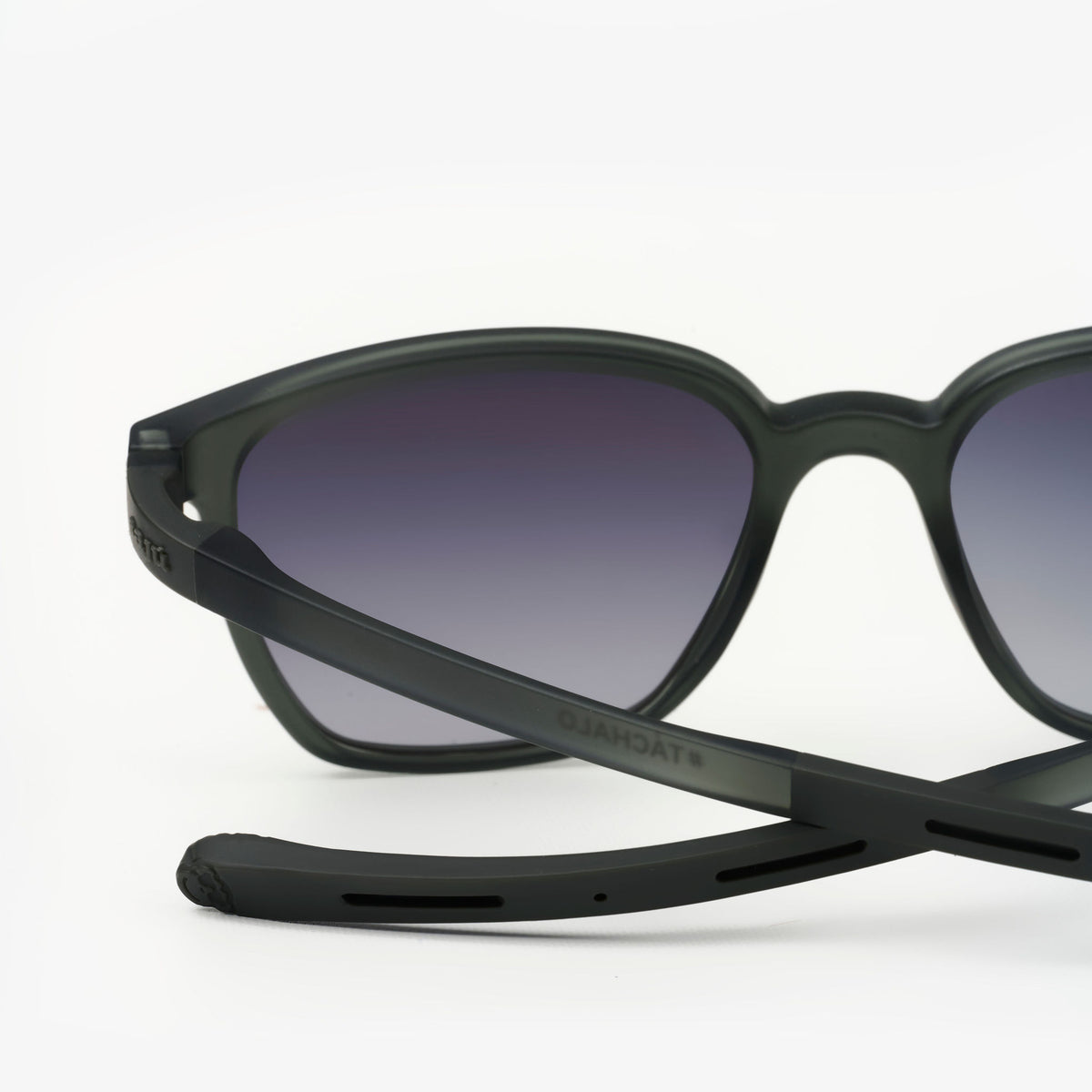 Cumbre Gravel — gafas de sol de Sajú con filtro UV400 y sistema Grip antideslizante