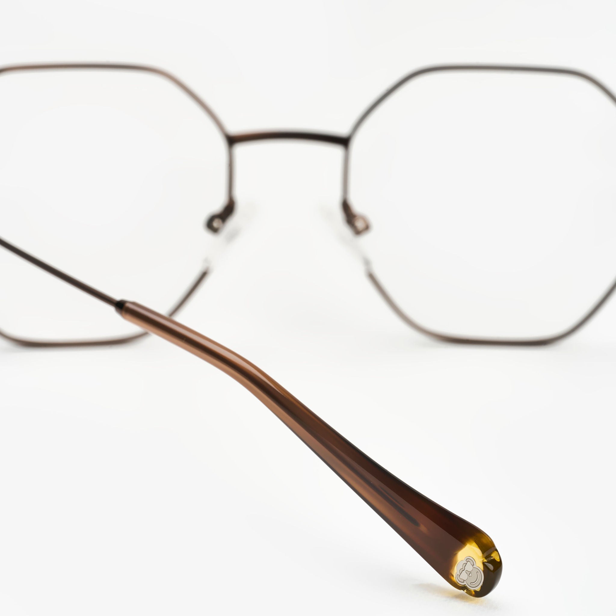 Isola Dark Brown Formuladas